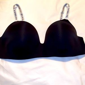 Victoria Secret Wirless T-Shirt Bra 40D